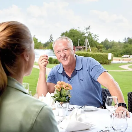 Aramis Tagungs- Und 4*